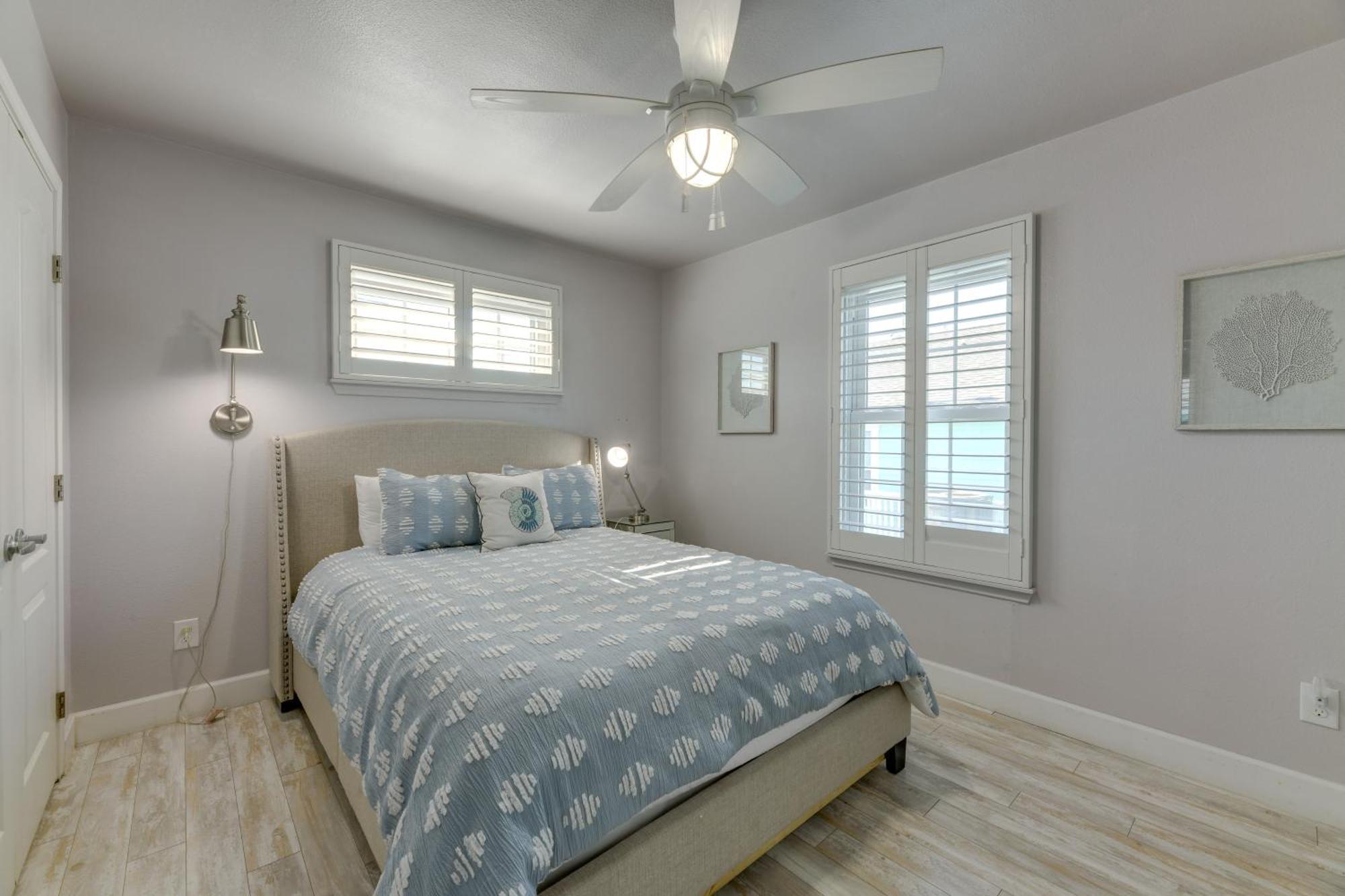 Trendy Port Aransas Home With Private Pool And Deck! Exterior photo